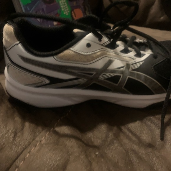 Women’s Shoes ASICS Size 7 Make a OFFER!! - Picture 3 of 6